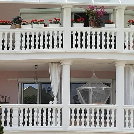 아파트 Sunny House