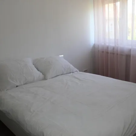 Sunny House Apartment *