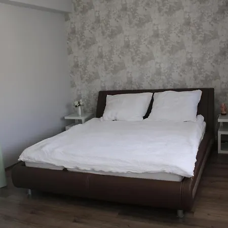 Sunny House Apartment